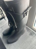 Zo goed als nieuwe Ugg ideale sneeuw boots!!, Kleding | Dames, Schoenen, Ophalen of Verzenden, Zo goed als nieuw, Snowboots