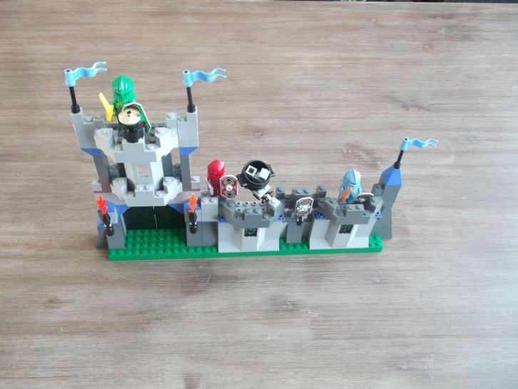 lego knights kingdom II 8799 knights castle wall (2004), Kinderen en Baby's, Speelgoed | Duplo en Lego, Gebruikt, Lego, Complete set