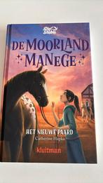 Catherine Hapka - de moorland manege - het nieuwe paard, Ophalen of Verzenden, Zo goed als nieuw
