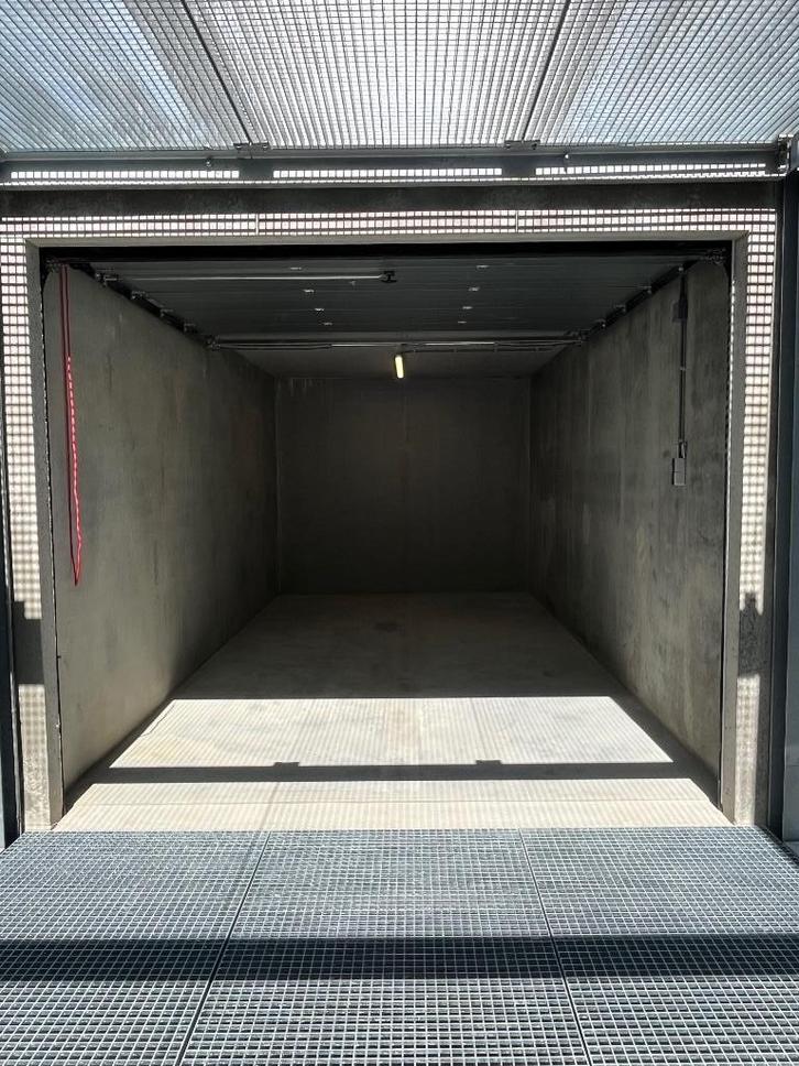 Te huur nieuwbouw garagebox Roelofarendsveen, Auto diversen, Autostallingen en Garages