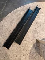 2 zwarte IKEA fotoplanken (Mosslanda, 115cm), Huis en Inrichting, Woonaccessoires | Wandplanken en Boekenplanken, Ophalen, Gebruikt