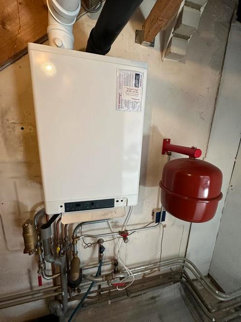 Intergas Kombi HRE 28/24 A CV ketel, Doe-het-zelf en Verbouw, Geisers en Boilers, Gebruikt, Boiler, Aardgas, Minder dan 20 liter