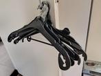 13 zwarte kleerhangers. Gratis ophalen., Kleding | Dames, Ophalen
