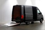 Volkswagen Crafter 35 2.0 TDI 140pk L3H3 (L2H2) DSG-Automaat, Auto's, Bestelauto's, Gebruikt, Euro 6, 4 cilinders, Volkswagen