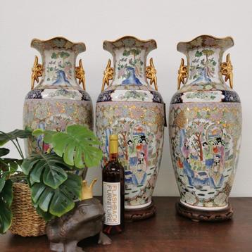 Vintage Oosterse vazen Balustervazen, Canton vaas porselein beschikbaar voor biedingen