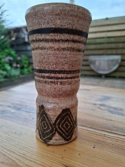 Han Cornelissen Bronkhorst vaas. Ong. 19 cm hoog., Antiek en Kunst, Antiek | Keramiek en Aardewerk, Ophalen of Verzenden