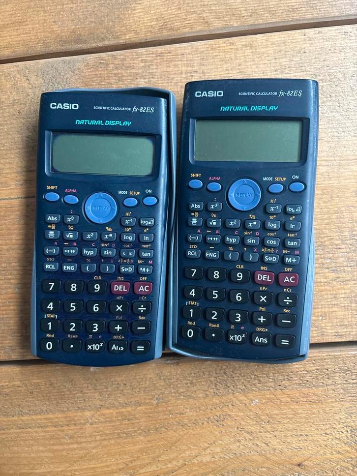 2 casio fx-82es rekenmachines, Diversen, Rekenmachines, Gebruikt, Ophalen of Verzenden