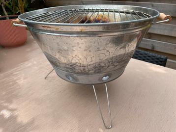 Tafelmodel barbecue beschikbaar voor biedingen