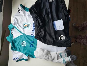 Hockey Club Alphen - thuis tenue compleet 2x in 2 maten beschikbaar voor biedingen