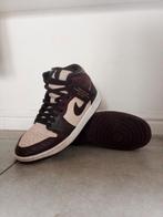 AIR JORDAN 1 MID SE, Kleding | Heren, Schoenen, Bruin, Ophalen of Verzenden, Nike Air Jordan, Sneakers of Gympen