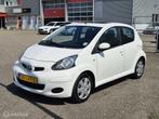 Toyota Aygo 1.0-12V Trekhaak Dakraam Dealer Onderhouden, Voorwielaandrijving, Gebruikt, 4 stoelen, Origineel Nederlands