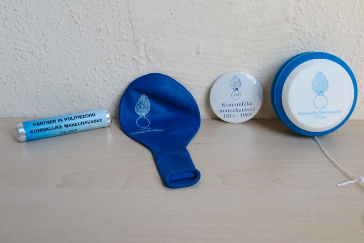 Koninklijke Marechaussee, verschillende items, Verzamelen, Militaria | Algemeen, Marechaussee, Overige typen, Nederland, Ophalen of Verzenden