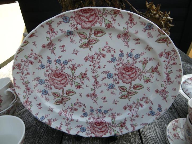 Johnson Brothers/Bros ROSE CHINTZ grote vleesschotel 39 x 31, Huis en Inrichting, Keuken | Servies, Zo goed als nieuw, Aardewerk