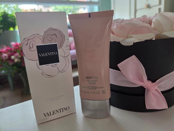 Valentino Valentina 50 ml Handcreme, Sieraden, Tassen en Uiterlijk, Uiterlijk | Parfum, Nieuw, Ophalen of Verzenden