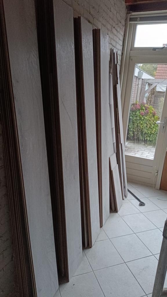 Laminaat grijs eiken - 25m2, Doe-het-zelf en Verbouw, Vloerdelen en Plavuizen, Gebruikt, Laminaat, Kunststof, 150 cm of meer, 10 tot 30 cm
