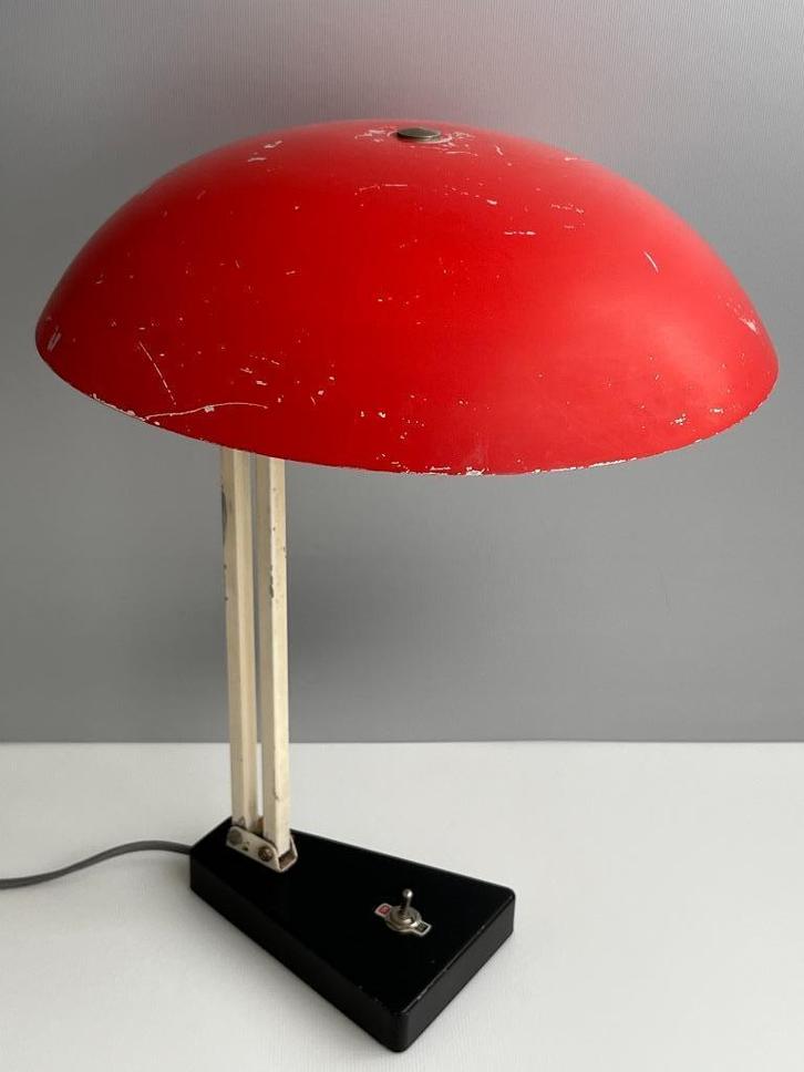 Hala model 145, Antiek en Kunst, Antiek | Lampen, Ophalen of Verzenden