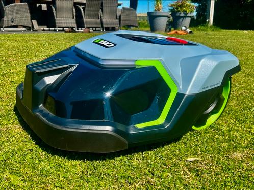 EGO RM4000-E robotmaaier, 4000m2, draad + GPS ondersteuning., Tuin en Terras, Robotmaaiers, Nieuw, 20 tot 25 cm, Met regensensor