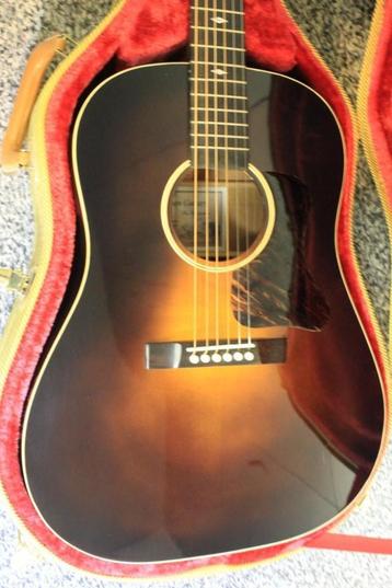 GUITAR COLLECTION  MARTIN SANTA CRUZ  GREVEN beschikbaar voor biedingen