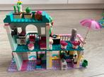 Lego Friends Strandhuis + 5 Figuren, Ophalen of Verzenden, Zo goed als nieuw, Complete set, Lego