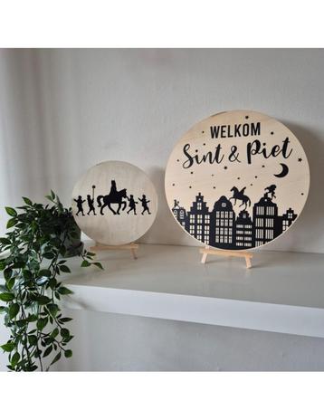 Sinterklaas houten cirkel beschikbaar voor biedingen