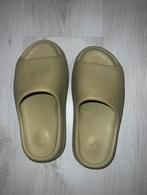 Yeezy slides, Ophalen of Verzenden, Overige maten, Zwart
