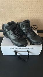 Capezio Danssneakers | maat 38,5, Sport en Fitness, Dansen, Ophalen of Verzenden, Zo goed als nieuw, Schoenen