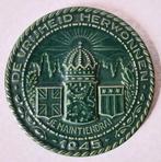 Groen aardewerk bordje.tekst de vrijheid herwonnen, Antiek en Kunst, Antiek | Keramiek en Aardewerk, Ophalen of Verzenden