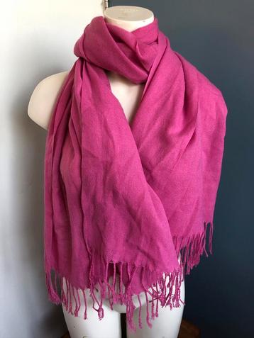 Pashmina roze effen van kleur beschikbaar voor biedingen