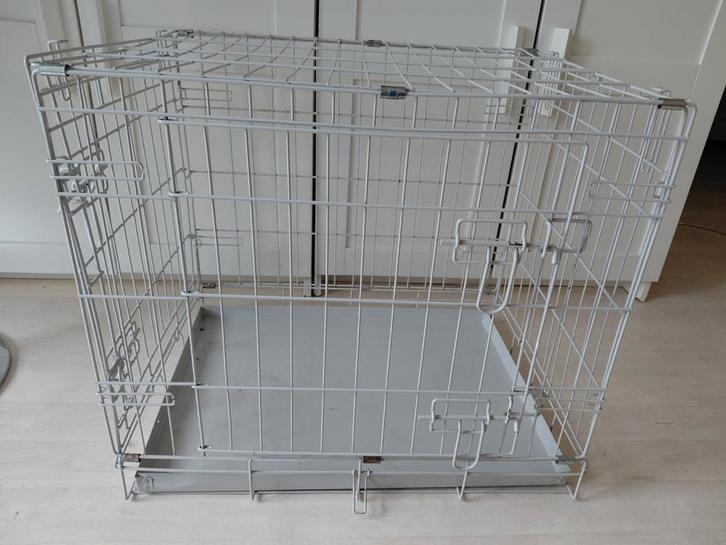 Bench + transport box, Dieren en Toebehoren, Hondenbenches, Zo goed als nieuw, Ophalen