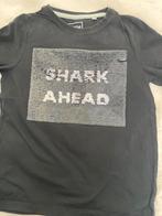 Zwart T-shirt met haai pailletten, Ophalen of Verzenden, Zo goed als nieuw, Jongen