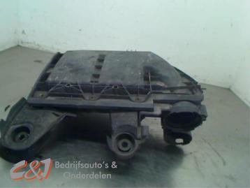 Luchtfilterhuis van een Peugeot Partner beschikbaar voor biedingen