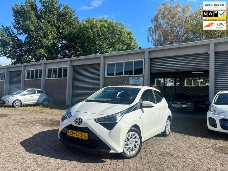 Toyota Aygo 1.0 VVT-i x-play Airco/Camera/DAB+/Carplay/Garan, Auto's, Toyota, Bedrijf, Te koop, Aygo, ABS, Achteruitrijcamera