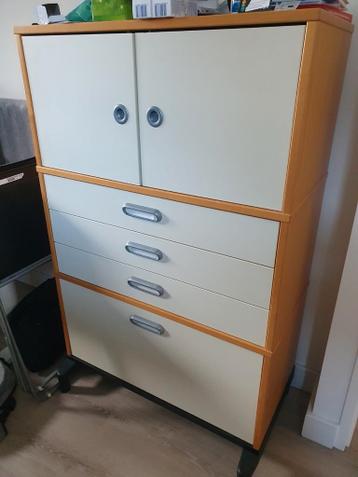 Ikea Effektiv archiefkast op stevig onderstel - afbeelding 1