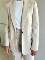 Zara pak maat xs blazer en pantalon beige, Kleding | Dames, Kostuum of Pak, Ophalen of Verzenden, Zo goed als nieuw, Maat 34 (XS) of kleiner