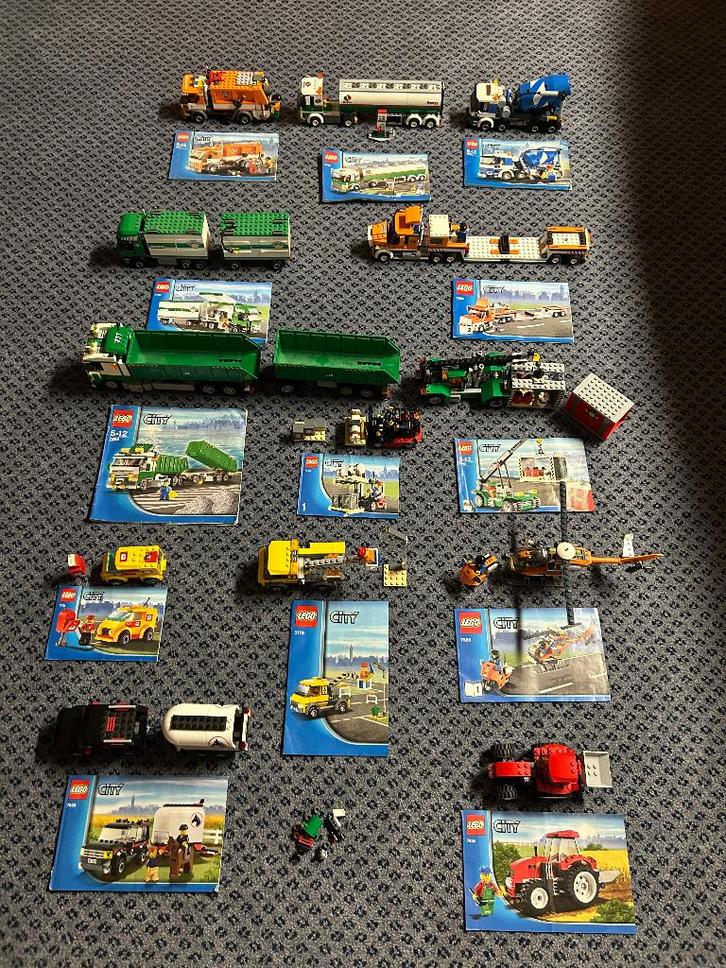 11 Lego City modellen + bakken lego kleuren/wielen/platen, Kinderen en Baby's, Speelgoed | Duplo en Lego, Zo goed als nieuw, Lego