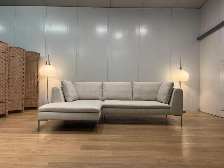 B&B Italia Charles Hoekbank – Nieuw Gestoffeerd (Ecru), Huis en Inrichting, Banken | Bankstellen, Nieuw, Hoekbank, Vierpersoons of meer