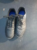 Voetbal schoenen maat 40, Maat XS of kleiner, Ophalen, Zo goed als nieuw, Schoenen
