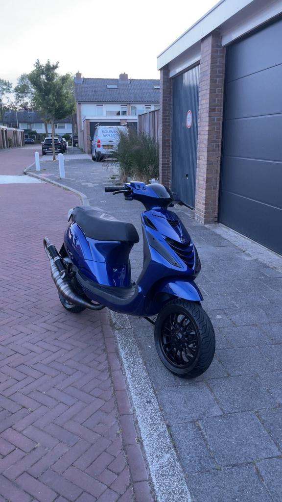Zip 183 stage 2 2005 snor, Fietsen en Brommers, Scooters | Piaggio, Zo goed als nieuw, Zip, Tweetakt, Ophalen