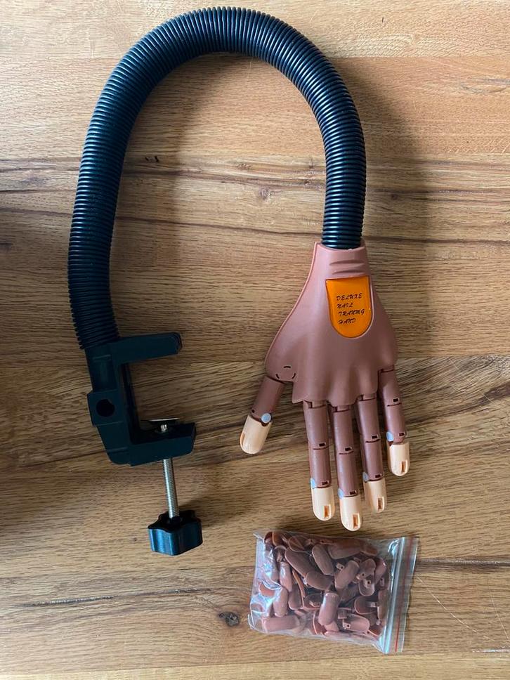 Oefenhand hand model nagelstyliste cursus trainjng, Hobby en Vrije tijd, Cursusmateriaal, Zo goed als nieuw, Meerdere media, Ophalen of Verzenden