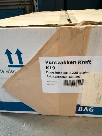 Restpartij puntzakken friet K19 bruin beschikbaar voor biedingen