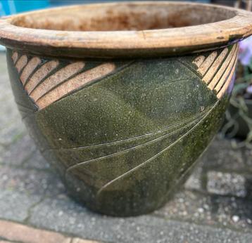 Grote bloempot H40 x B50 beschikbaar voor biedingen