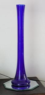Hoge Poolse Krosno Kobaltblauwe vloervaas 70er jaren, Huis en Inrichting, Woonaccessoires | Vazen, Ophalen, 50 tot 75 cm, Blauw