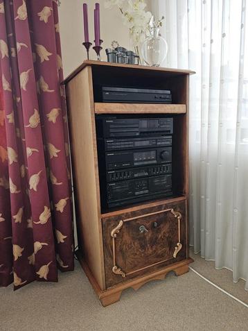 Antiek Audio Meubel /Notenhout/Vintage beschikbaar voor biedingen