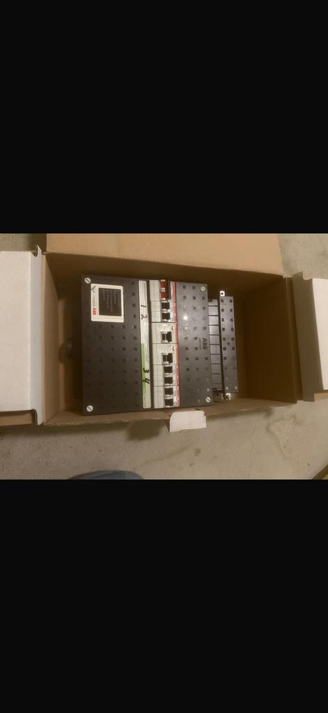 ABB meterkast, Hobby en Vrije tijd, Elektronica-componenten, Ophalen of Verzenden