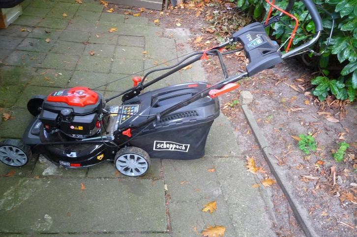 Grasmaaier nieuw met 5 jaar garantie bij Bauhaus, Tuin en Terras, Grasmaaiers, Zo goed als nieuw, Benzine-grasmaaier, 40 t/m 49 cm