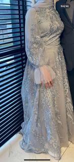 Grijze Galajurk met Hijab, Kleding | Dames, Maat 38/40 (M), Ophalen of Verzenden, Zo goed als nieuw, Grijs