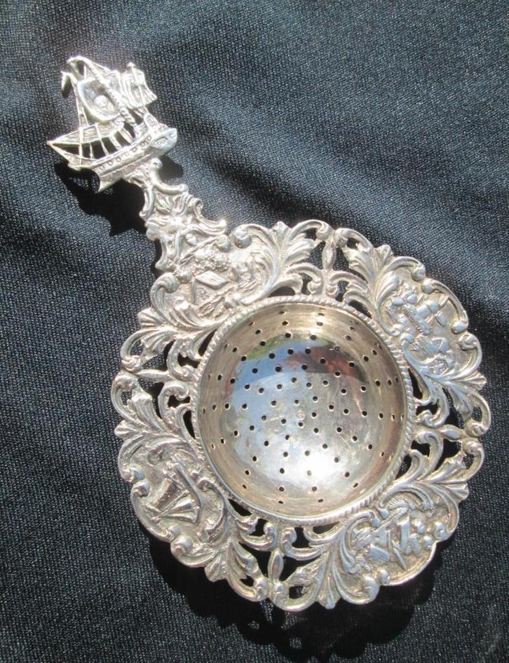Hollands Zilveren Theezeefje met Schip Gemerkt Q=1926, Antiek en Kunst, Antiek | Goud en Zilver, Zilver, Ophalen of Verzenden