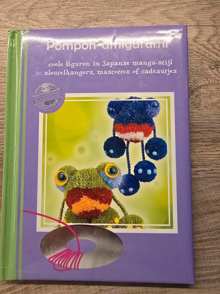 Werner Shultze - Pompon-amigurumi, Boeken, Hobby en Vrije tijd, Zo goed als nieuw, Breien en Haken, Ophalen of Verzenden