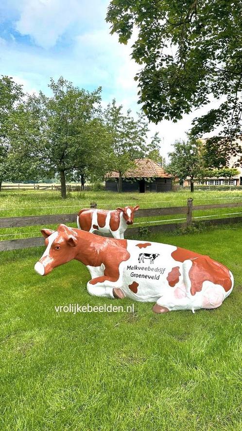Beeld kalf, kunststof koe, kunst koe, melk koe, koeien., Tuin en Terras, Tuinbeelden, Nieuw, Dierenbeeld, Kunststof, Ophalen