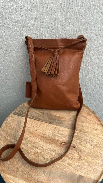 Vintage Leren tasje beschikbaar voor biedingen